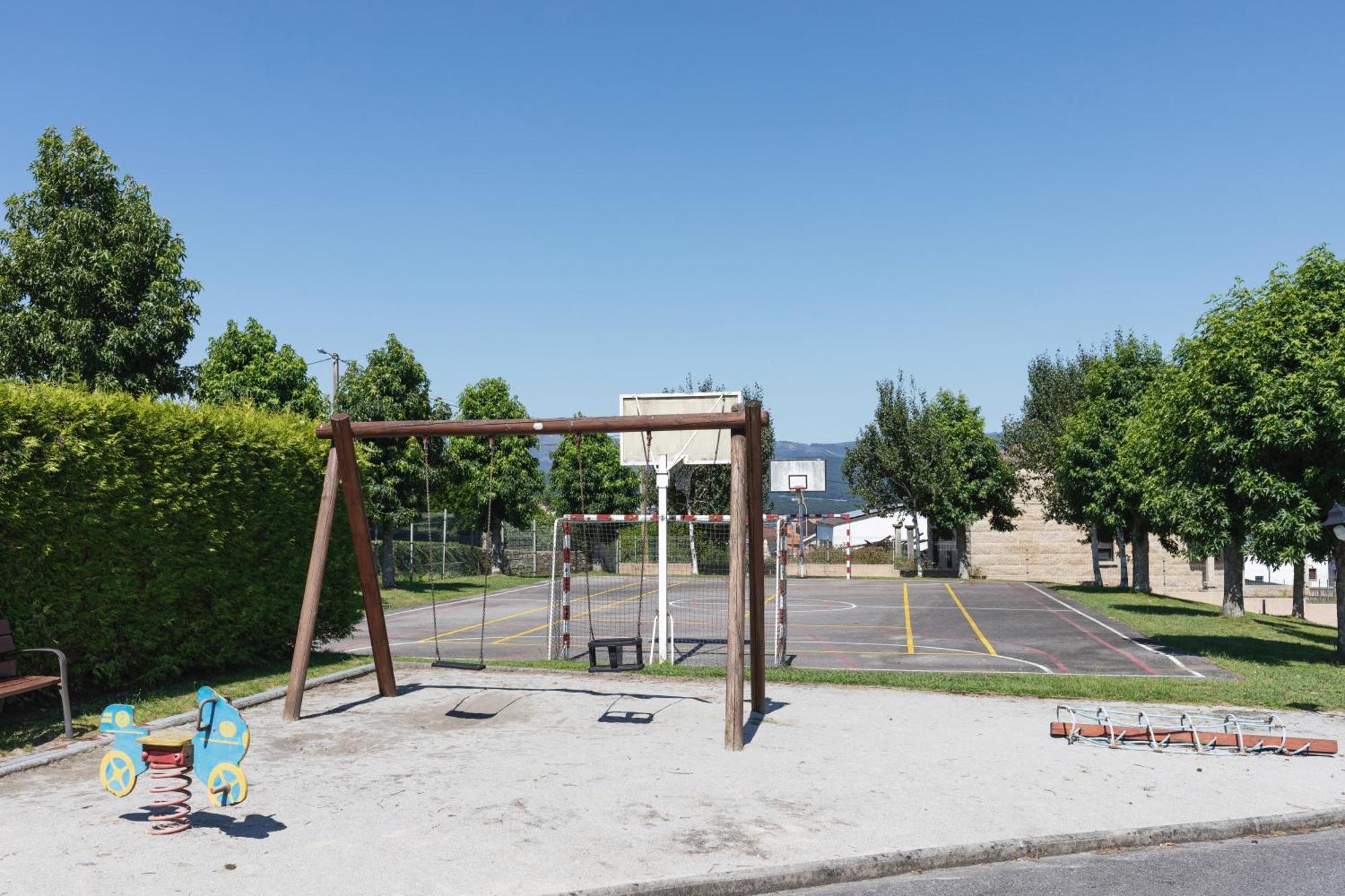 דירות Rianjo Baruhaus Piscina Y Parking Rianxo מראה חיצוני תמונה